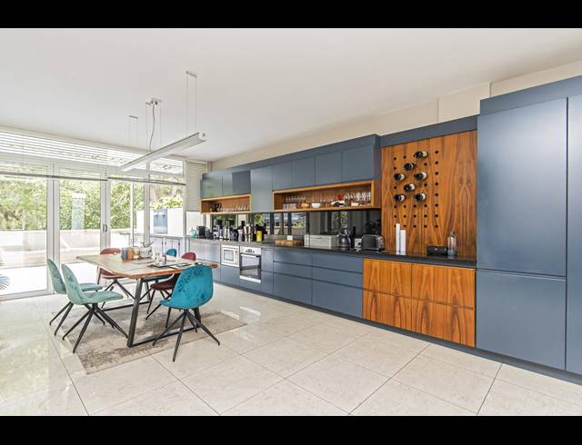 3 BEDROOM APARTMENT TO LET IN CRAIGHALL